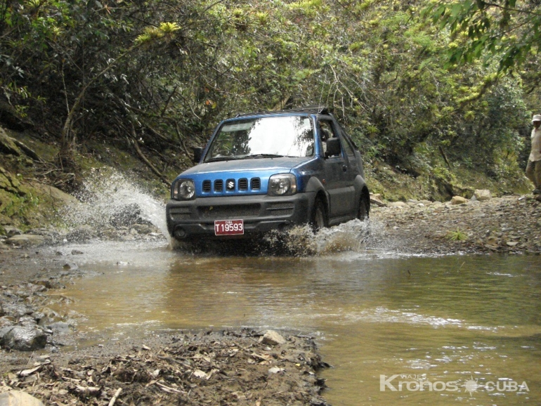 Jeep Safari Nature Tour Gran Piedra, Santiago de Cuba - Jeep Safari "Adventure Gran Piedra – Santiago de Cuba¨