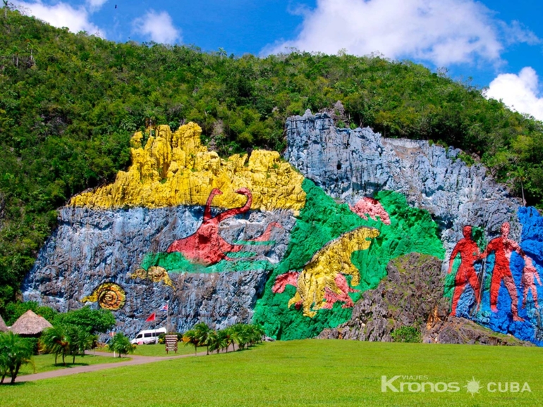 Prehistoric Mural, Viñales Valley, Pinar del Río City - "A day in Viñales" Tour