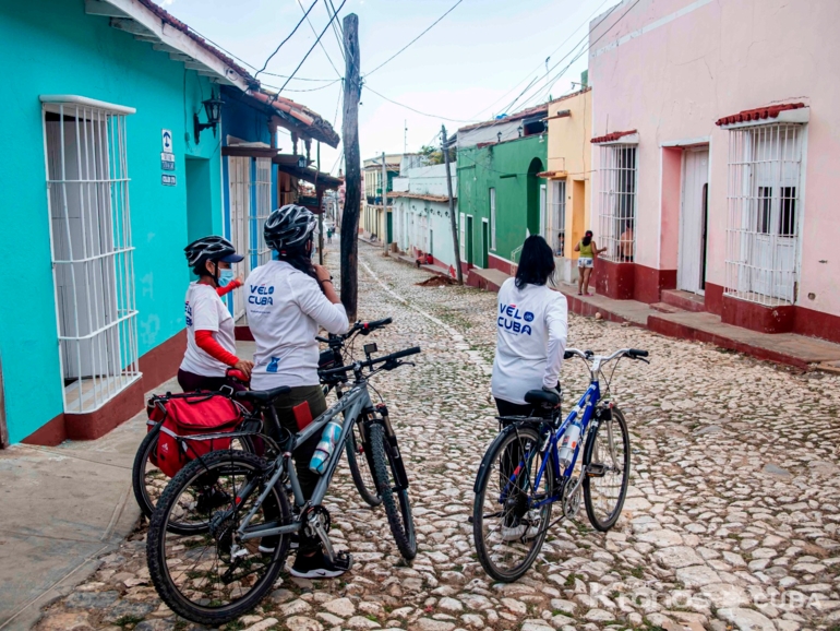  - Excursión de Ciclismo “TRINIDAD: VILLA Y NATURALEZA + CASCADA DEL PALMITO”