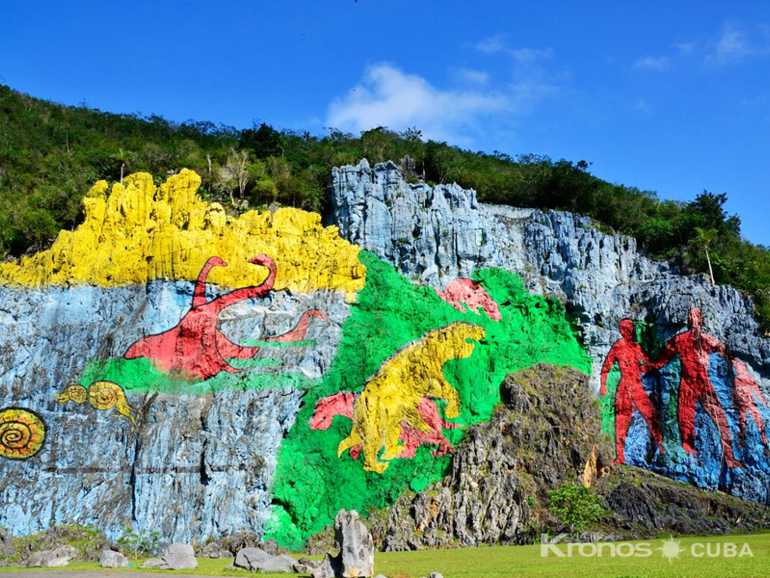 Mural of prehistory, Viñales Valley - "Excursión al Valle de Viñales"