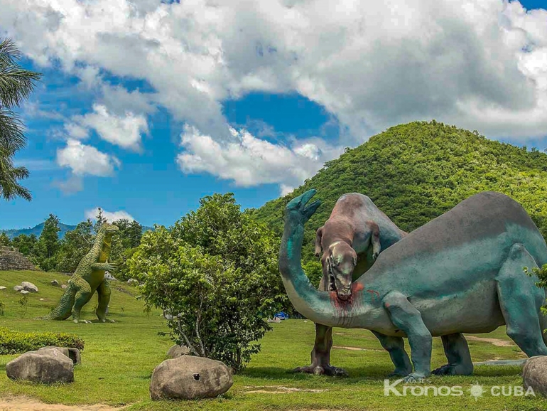 The Prehistoric Valley panoramic view (Dinosaurus park) - Excursión Jeep Safari "Nature Tour Baconao"