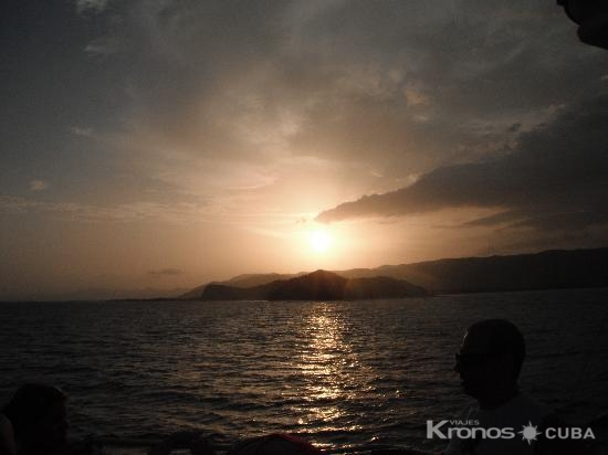 "Sunset from Marea del Portillo Tour - Excursión "Puesta de Sol desde Marea del Portillo"