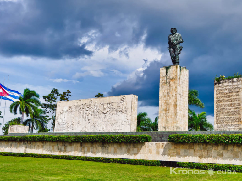 Revolution Square "Ernesto Che Guevara" Santa Clara City - Jeep Safari "One City (SANTA CLARA / TRINIDAD / CIENFUEGOS)