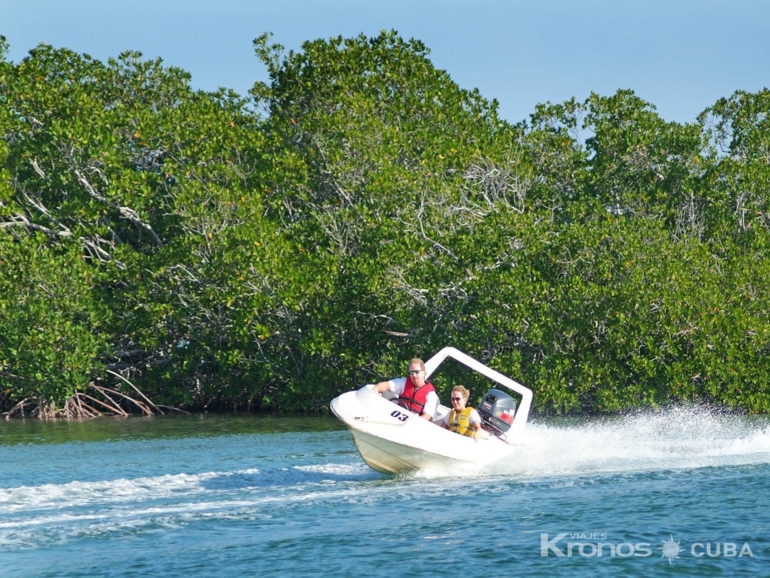 Boat adventure tour, Guardalavaca beach, Holguín - Boat Adventure Tour