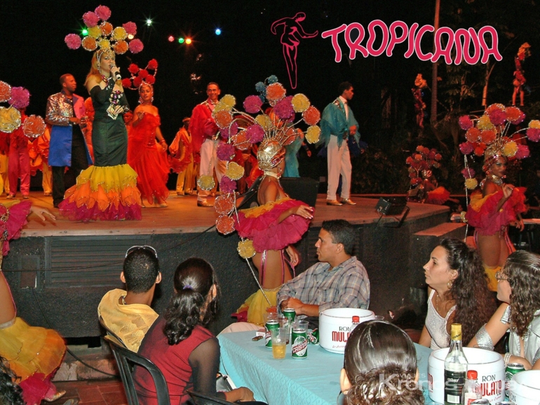 VIAJE AL CARIBE Tropicana Santiago Cabaret Show - "Espectáculo Cabaret Tropicana Santiago de Cuba"