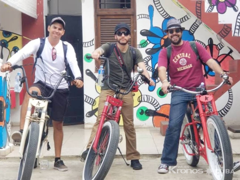 "Havana Crash Trip" Bike Tour - Tour en Bicicleta "Havana Crash Trip"