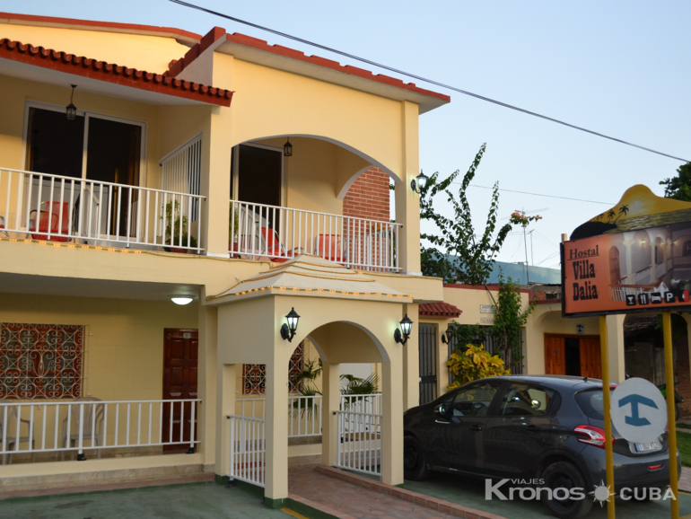 Panoramic house view - Hostal Villa Dalia