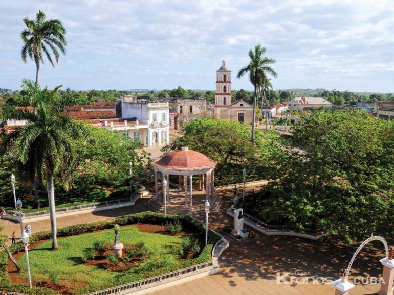 San Juan de los Remedios central park panoramic view - Remedios, Villa Clara