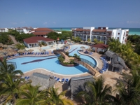 Family pool view (Azul area)