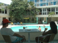 Pool bar