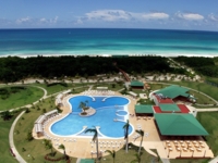 Panoramic pool & beach view