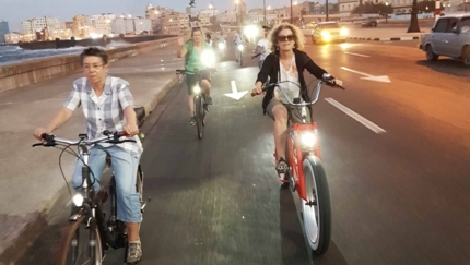 Malecon Ave, "Havana at night" Bike Tour