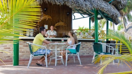 Los Bohíos Beach snack bar