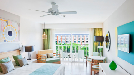 Deluxe POOL VIEW Room