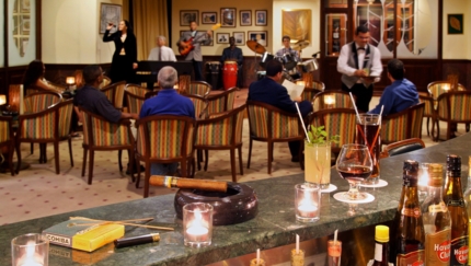 Cigar bar store Casa del Habano