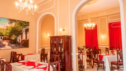 A la carte international Snack-Bar-Restaurant