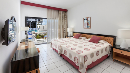 Estandar  Parqueo y Vista Piscina