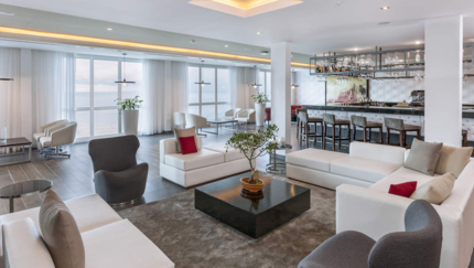 THE LEVEL LOUNGE (Adultos)