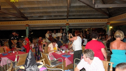 Pool Buffet Restaurant Yareyal