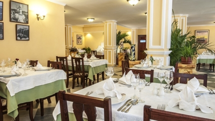 A la carte international Restaurant La Fuente