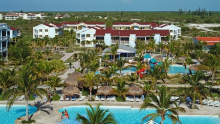 Panoramic aereal hotel & pool view