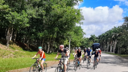 CUBANIA CLASSIC CYCLE, Group Tour