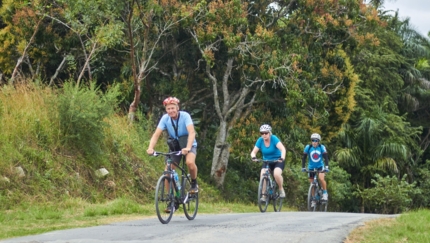 Road to Cayo Jutias, CUBANIA CLASSIC CYCLE, Group Tour