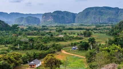 Valle de Viñales, MOTORCYCLE TOUR FROM HAVANA TO CAYO SANTA MARÍA.