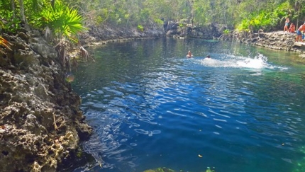 Fish cave, MOTORCYCLE TOUR FROM HAVANA TO CAYO SANTA MARÍA.