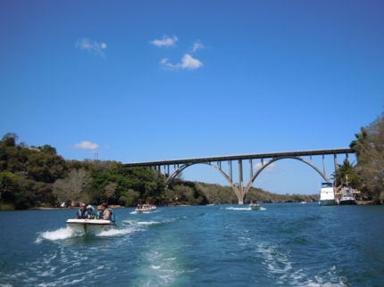 Speed boat ride through the waters of Canimar river, Matanzas