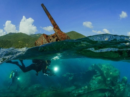 Scuba Diving in Wrecks of the Hispanic - Cuban and North American War of 1898. "ADMIRAL OQUENDO BATTLESHIP CRUISE".