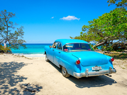 "Playas del Este" Private Tour in American Classic Cars