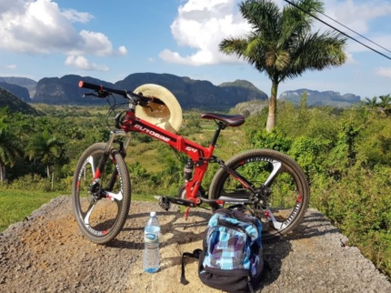 Cycling in Viñales