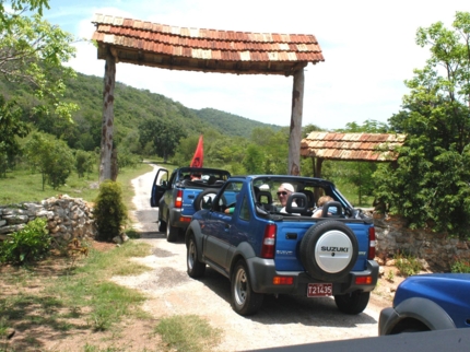 Safari del Rey jeep tour, Jardines del Rey