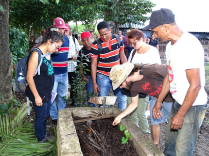 Visit to the Agroecological and Medicinal Plants Farm”