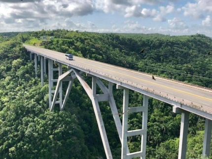 “Discovering Matanzas and Havana in Classic Cars” Tour