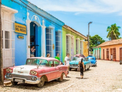 “Ride to Trinidad in Old Fashion American Classic Cars” Tour