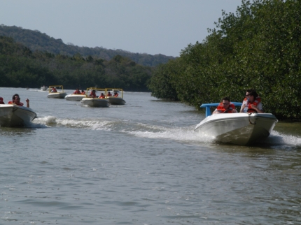 Boat adventure tour, Guardalavaca beach, Holguín