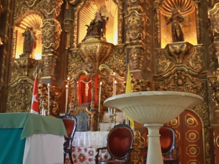 San Juan de los Remedios cathedral interior view. "Sunday Mass in Remedios" Tour