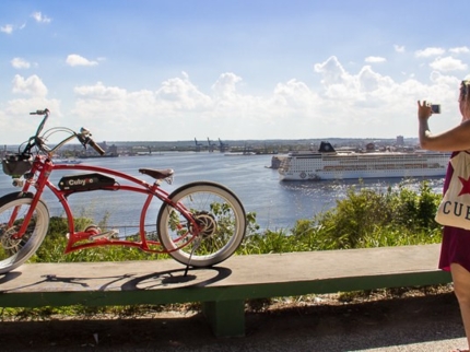 "Havana Bay" Bike Tour